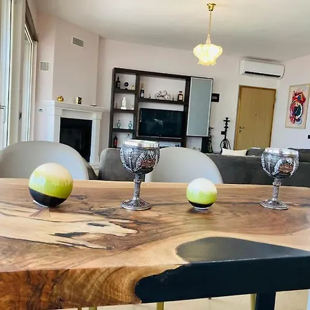 Splendid Sunny Golem Apartament *